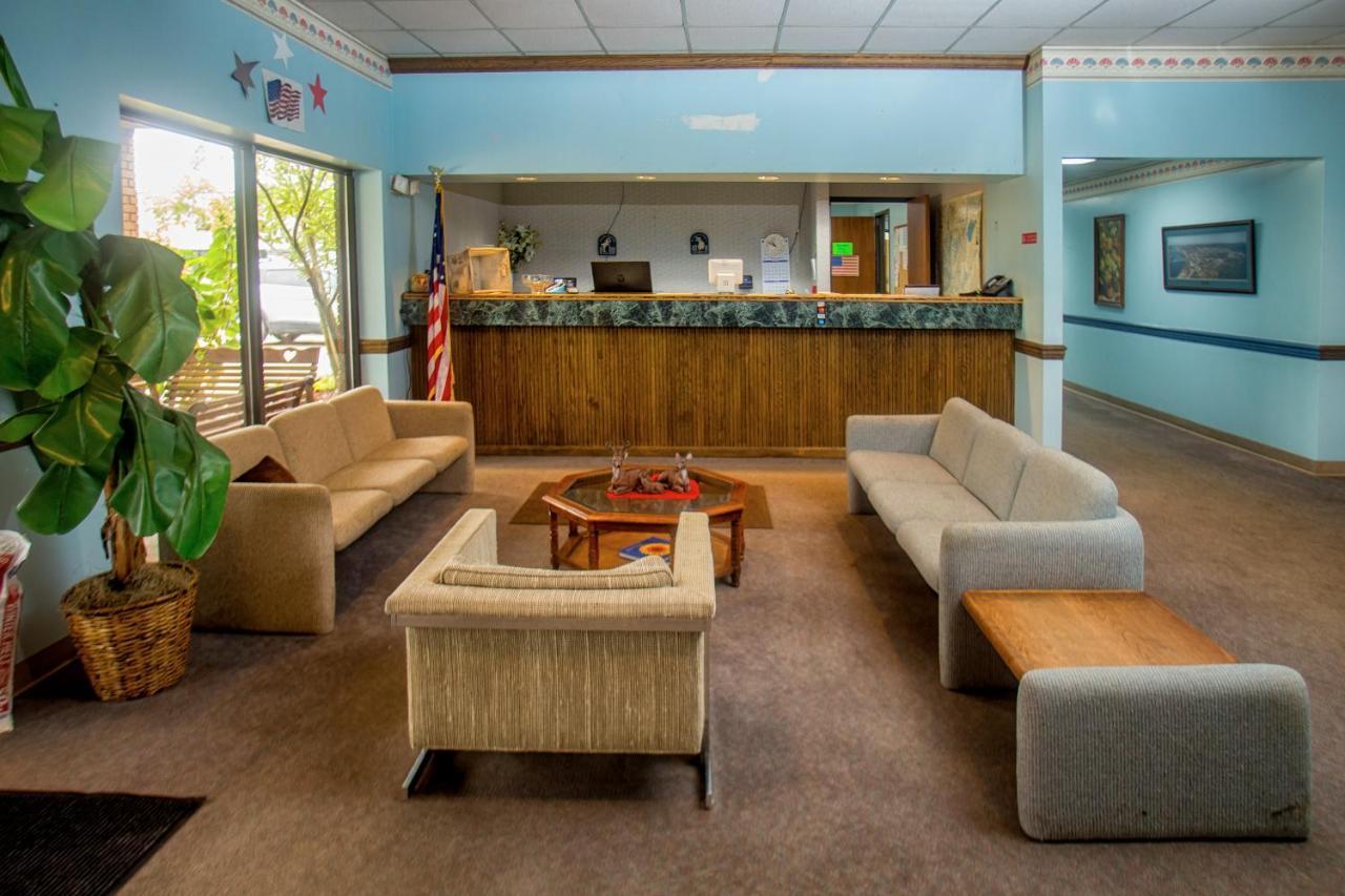 Lafayette Inn Moundsville Εξωτερικό φωτογραφία